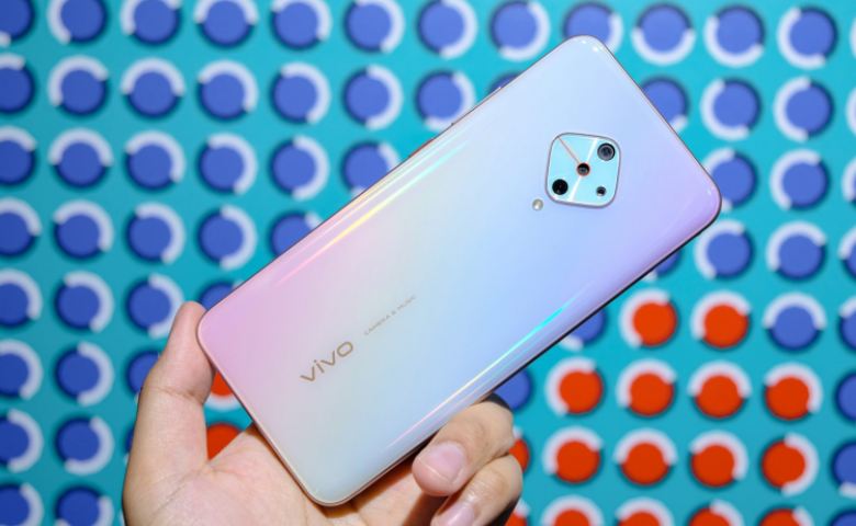 Performa Vivo S1 Pro untuk Multitasking: Andal untuk Aktivitas Harian yang Padat