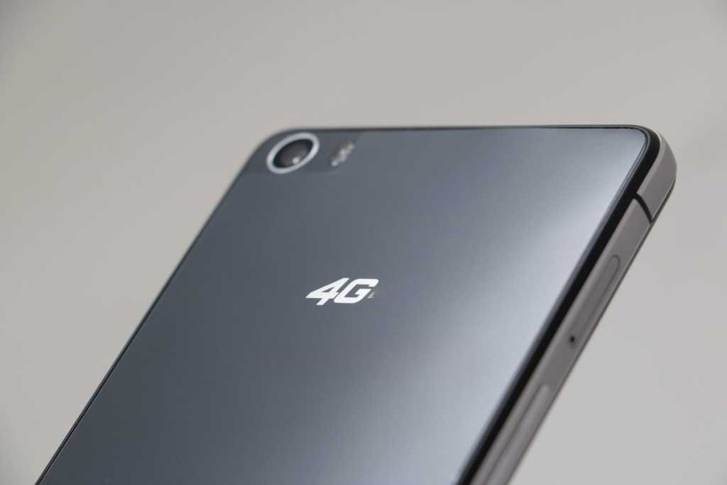Spesifikasi Smartfren Andromax R2: Nostalgia Ponsel 4G!
