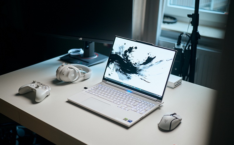 Lenovo Legion Pro 7i, Laptop Gaming Premium dengan Pendingin Cerdas