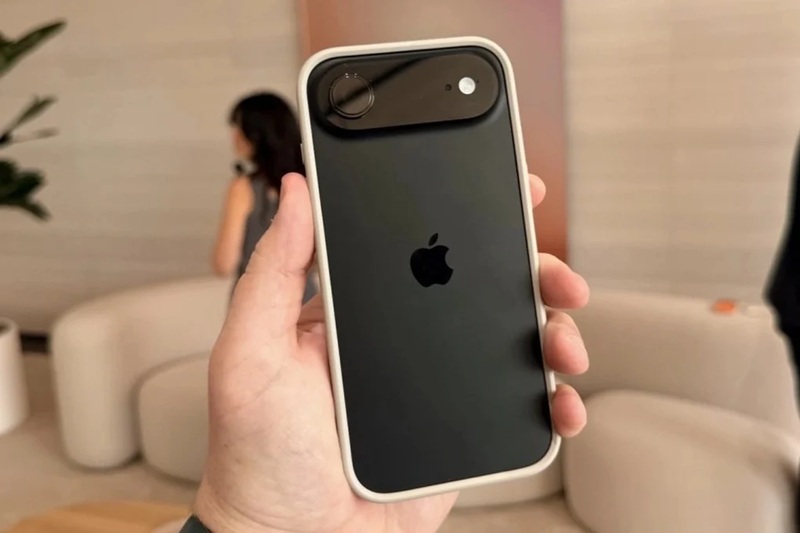 iPhone Air 2 Dirumorkan Lebih Tipis dengan Baterai Lebih Besar