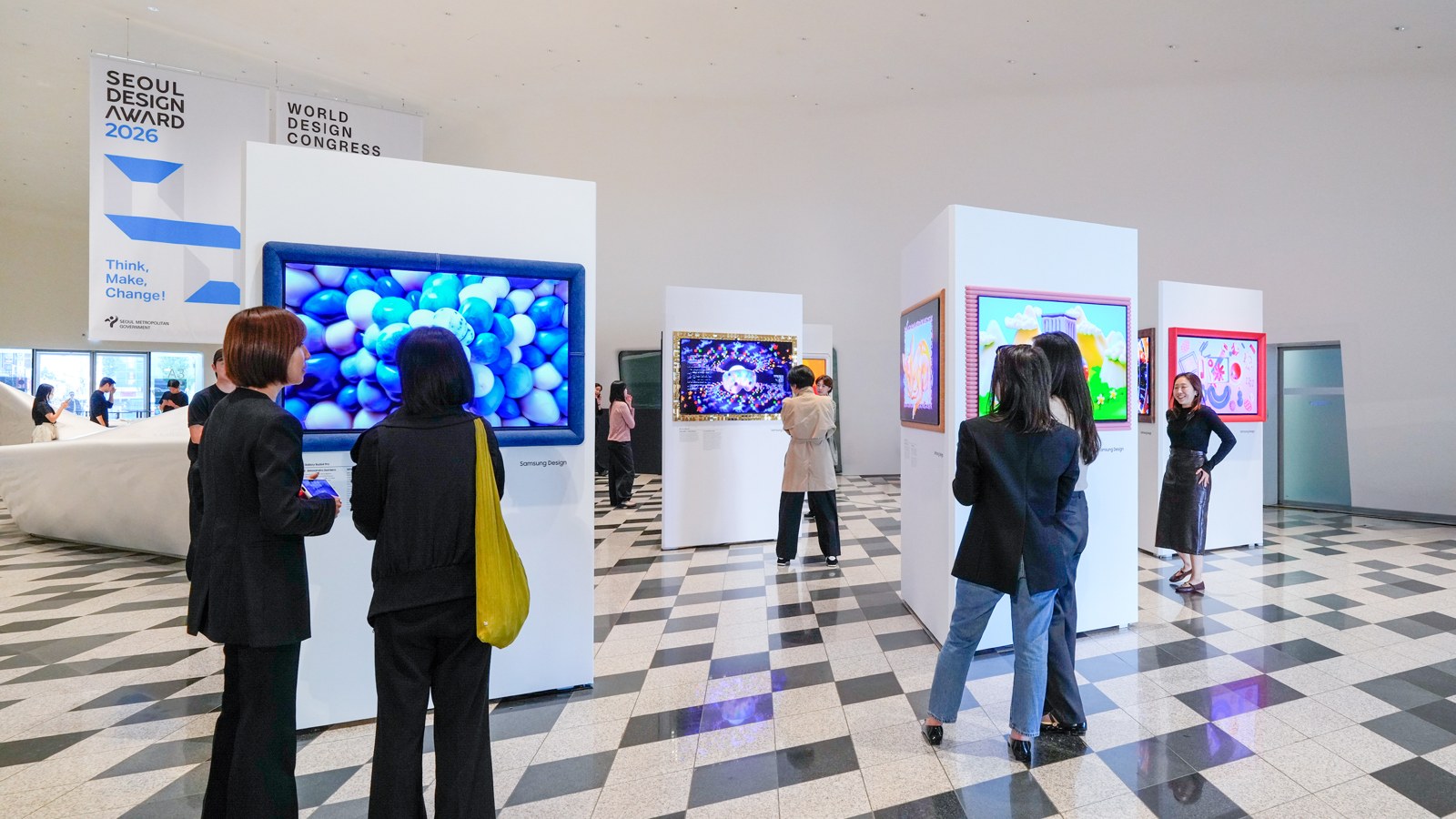 Samsung Pamerkan 14 Karya Seniman Italia di OLED S95H pada Seoul Design Week 2026